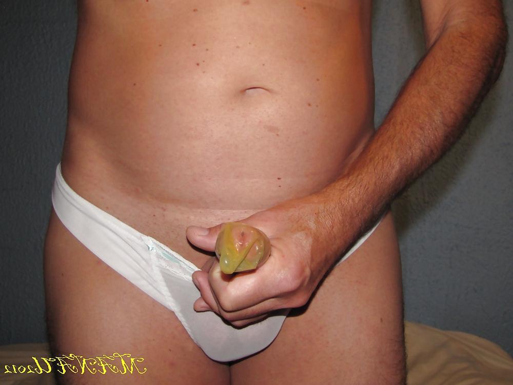 22P LINGERIE, CUM ET CONDOM
