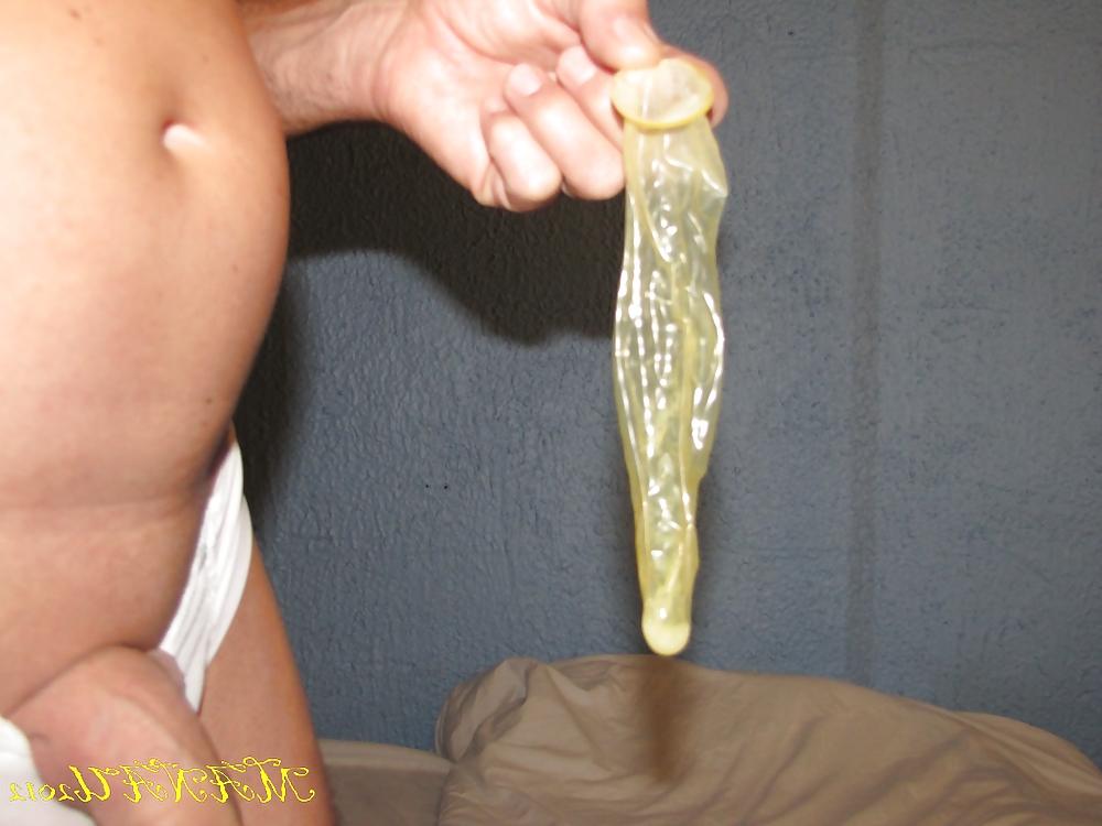 22P LINGERIE, CUM ET CONDOM