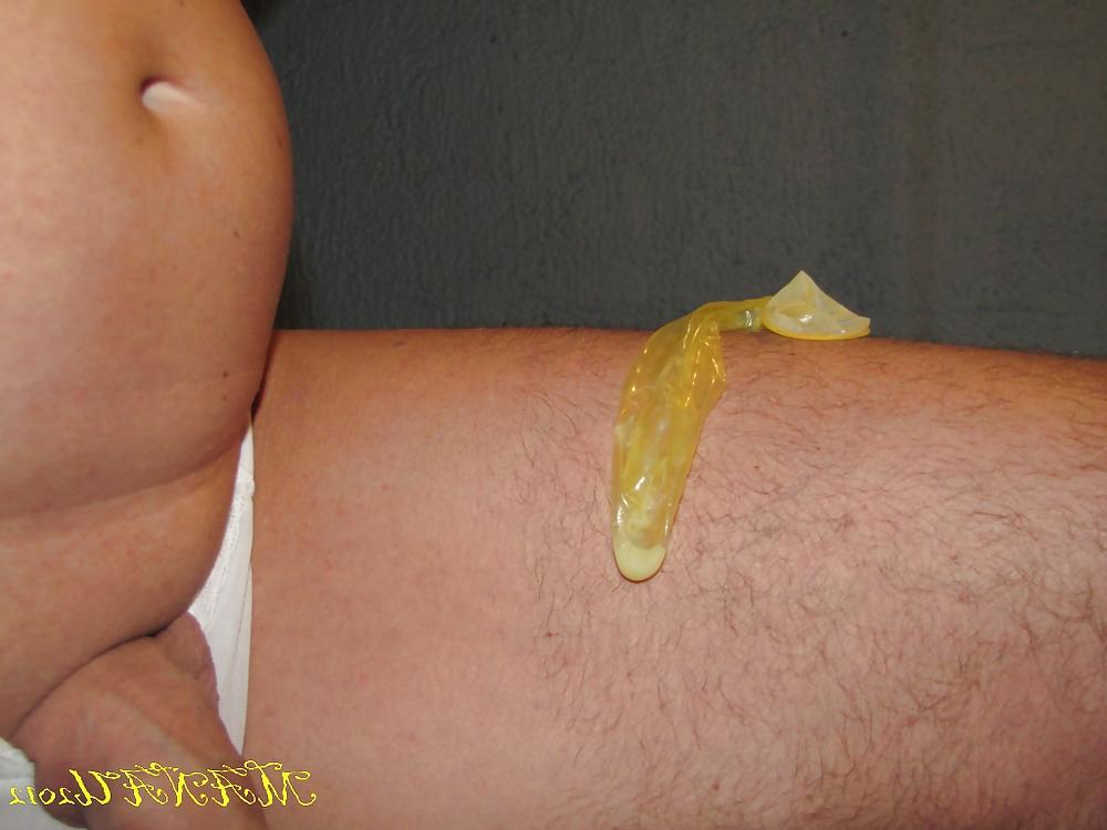 22P LINGERIE, CUM ET CONDOM