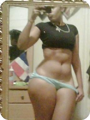 25P Real Amateur Black Ladies self-shots.
