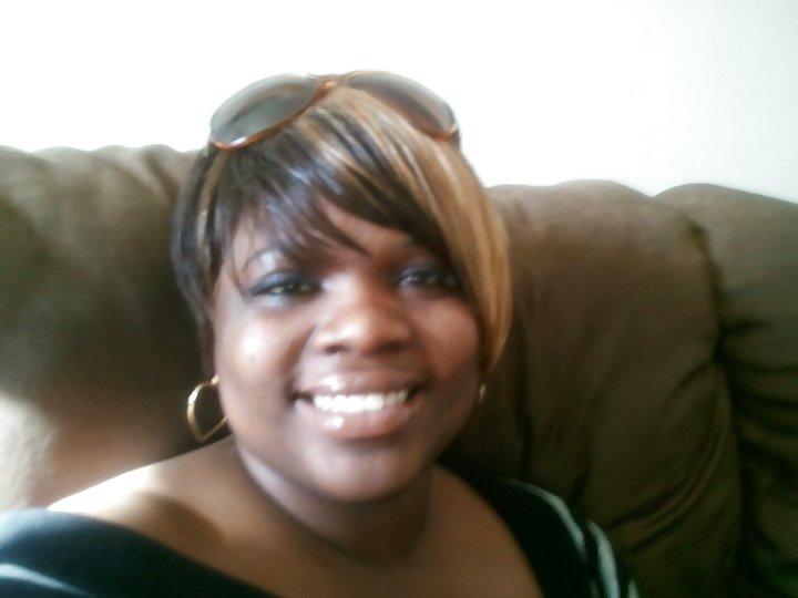 25P Real Amateur Black Ladies self-shots.
