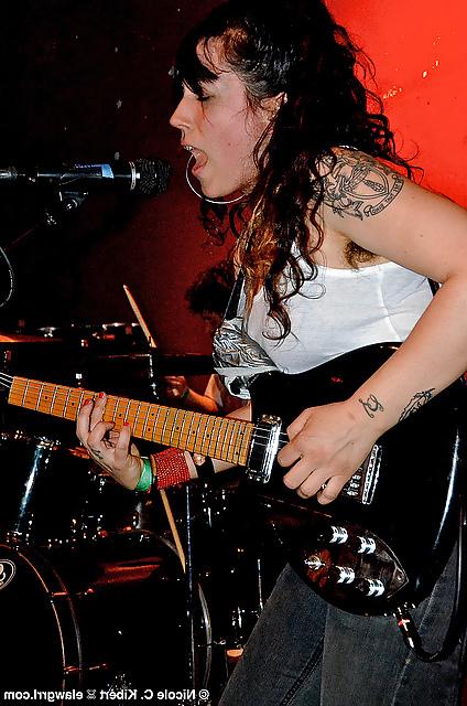 13P Lick her hairy armpits