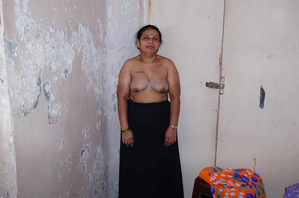 25P Desi Aunties