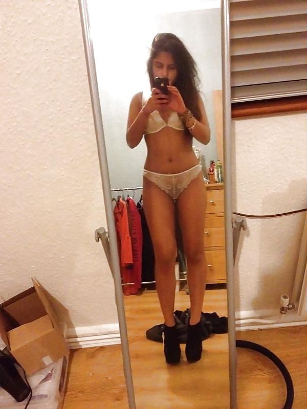 16P Paki chick from London selfshot
