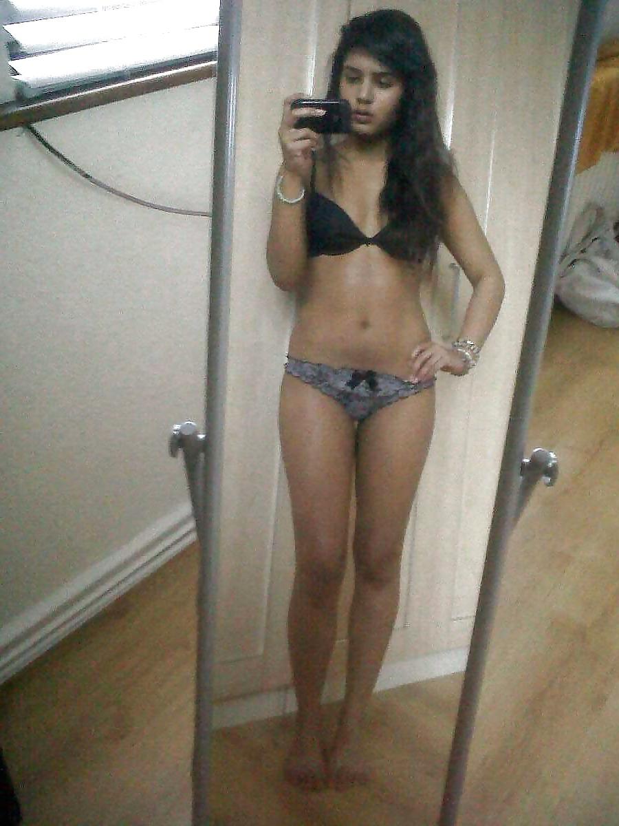 16P Paki chick from London selfshot
