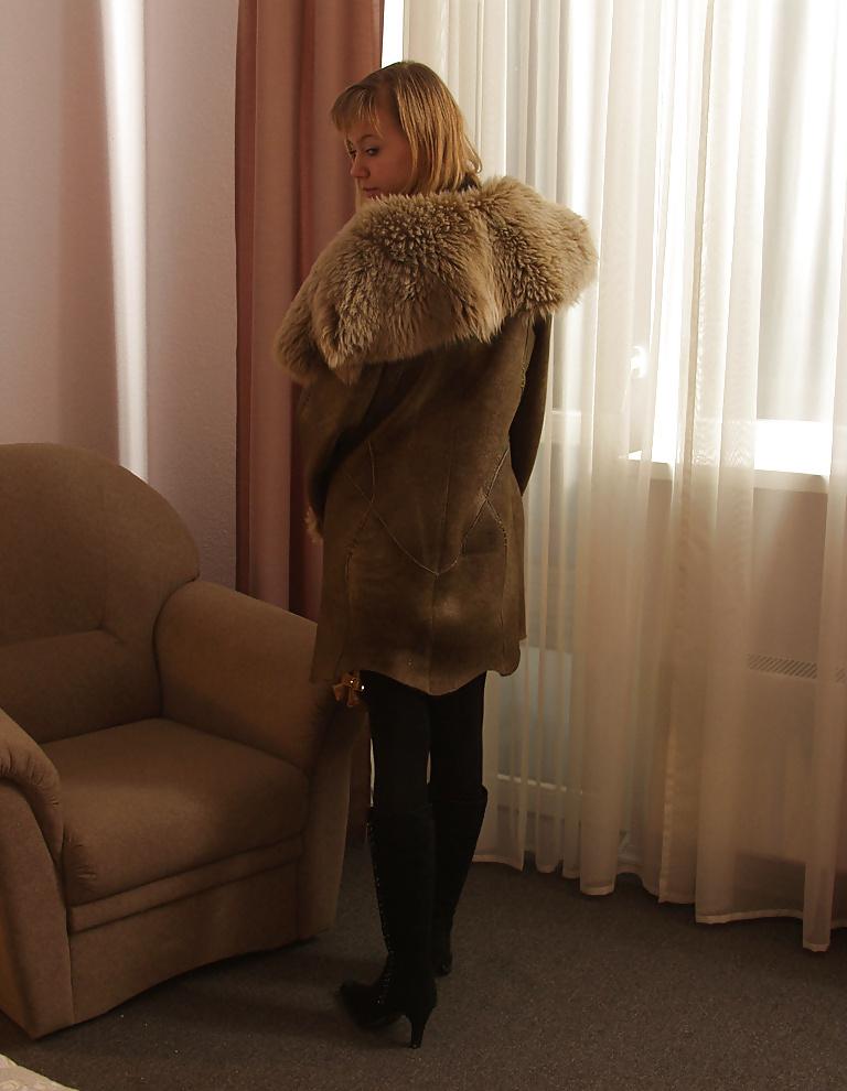 25P Fur girl 16