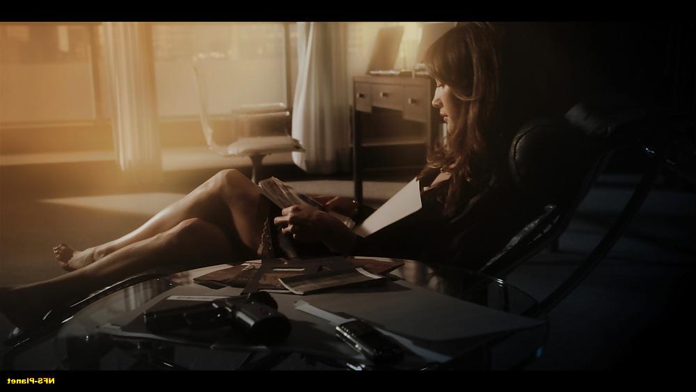 25P Maggie Q Foot Pics