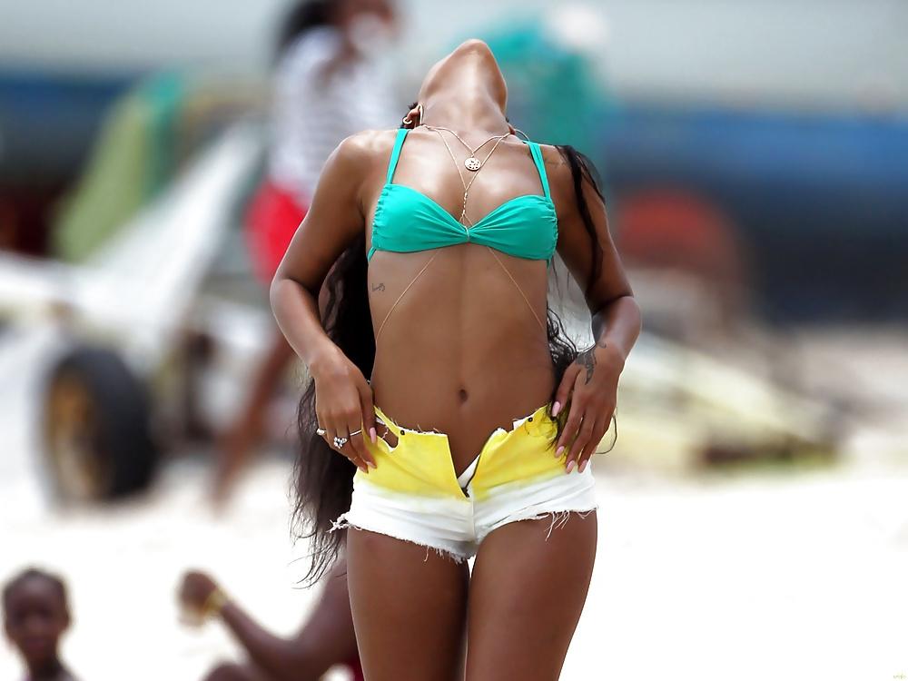 25P Fap Happy Celebs