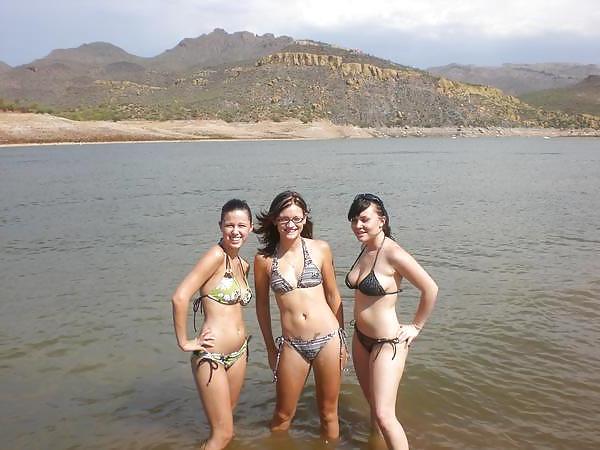 6P Love girls at the lake