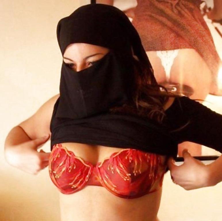 22P Turkish Arab Hijab Girl