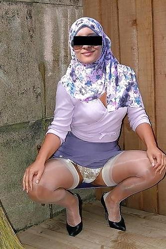 22P Turkish Arab Hijab Girl