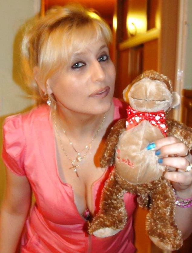 12P Turkish woman: Melike