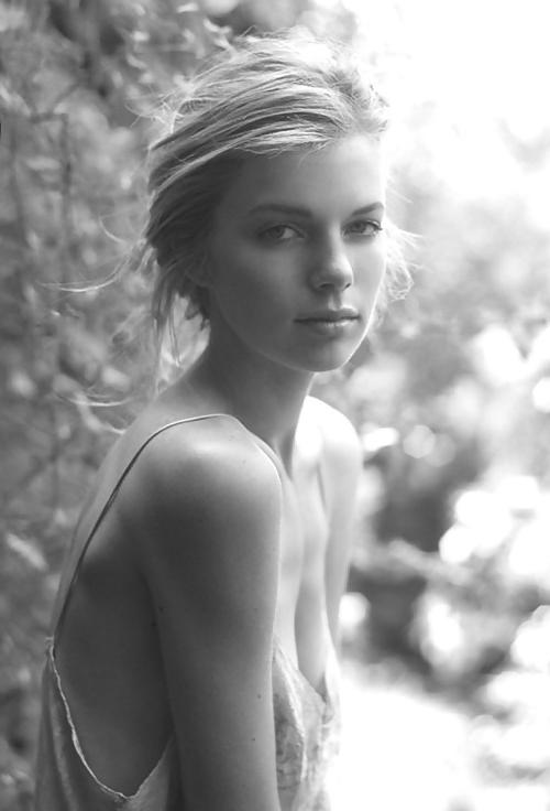 21P The Erotic Beauty of Petite Women Black and White 3