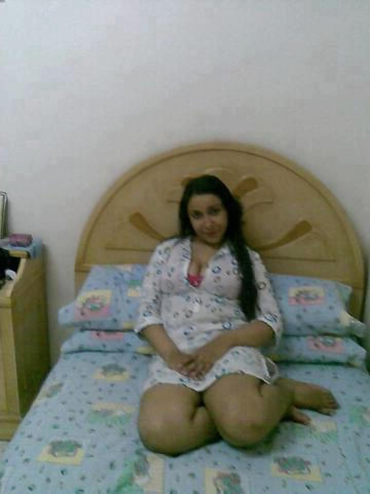 5P Arab woman 14