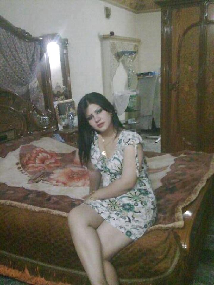 5P Arab woman 14