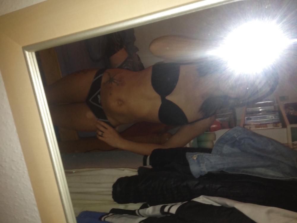 25P Smooth Becky's Self Pics