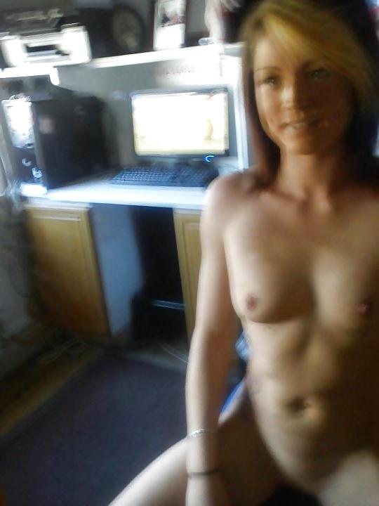 25P Smooth Becky's Self Pics