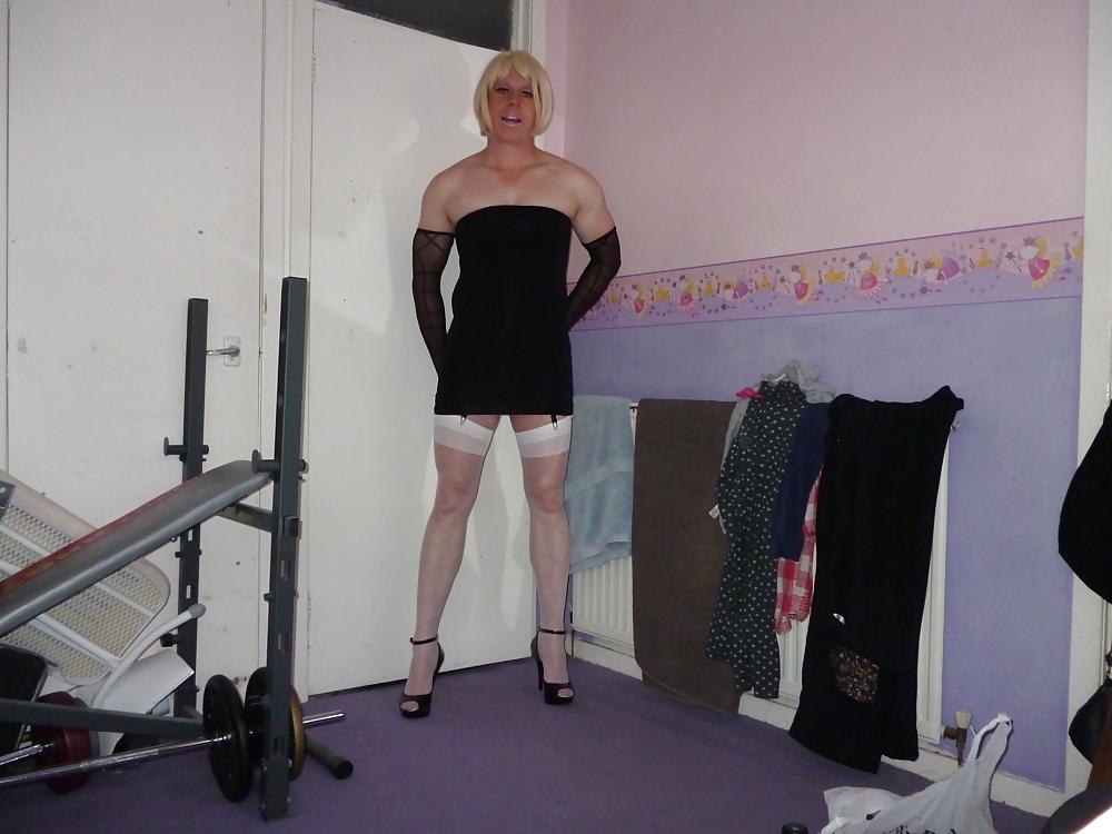 25P Tranny tries on her new clothes