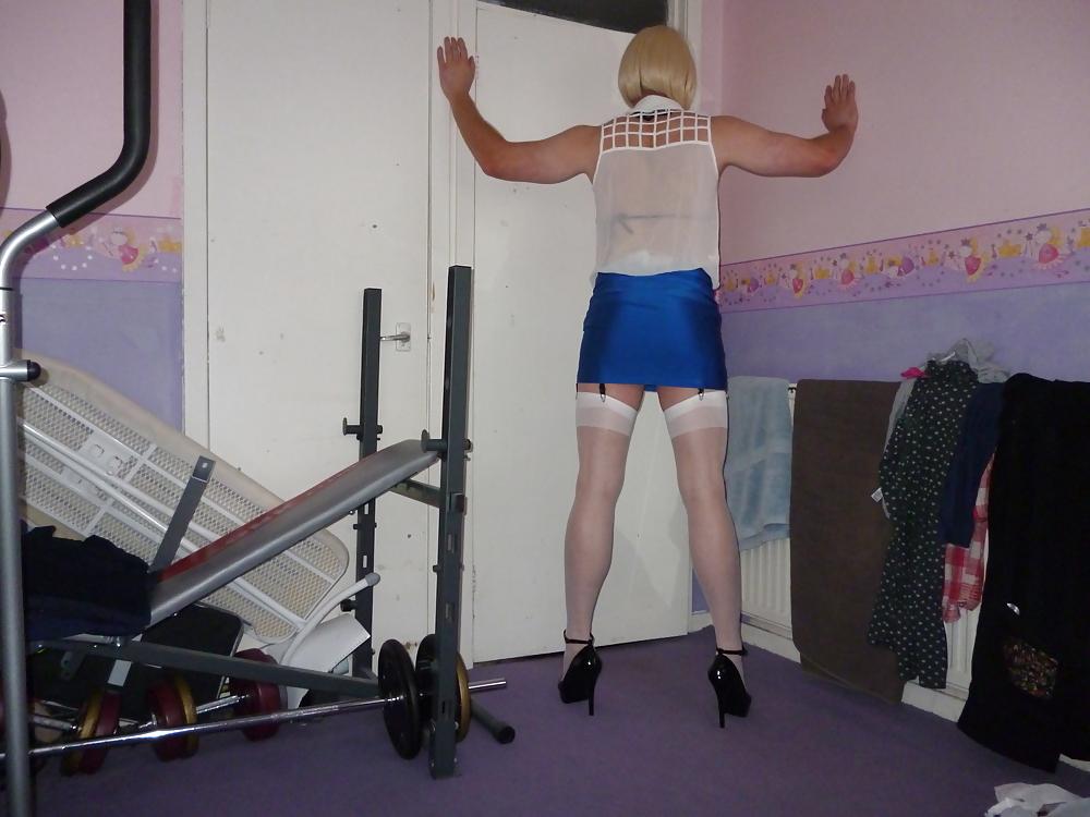 25P Tranny tries on her new clothes