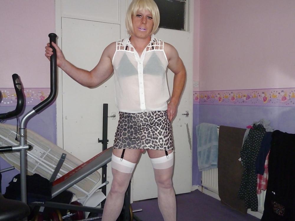 25P Tranny tries on her new clothes