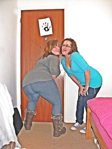 25P Social Network Lesbians From MeetMeMatch