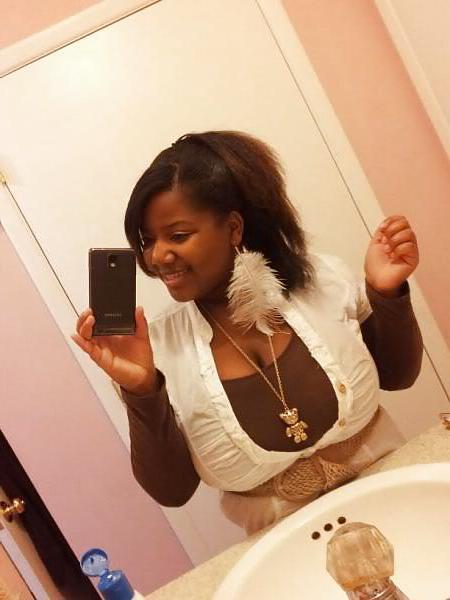 25P Social Network Lesbians From MeetMeMatch