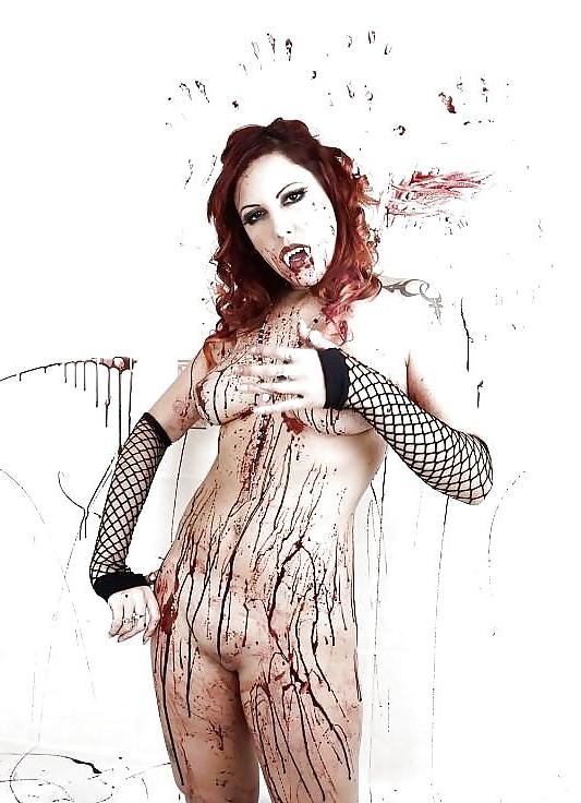 25P Halloween sex