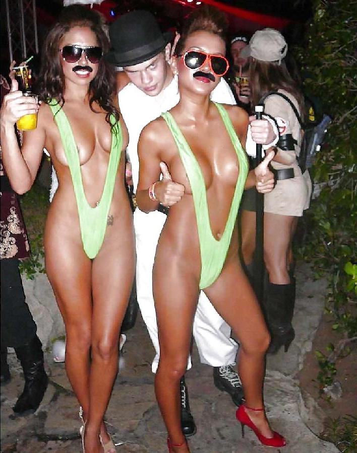 25P Halloween sex