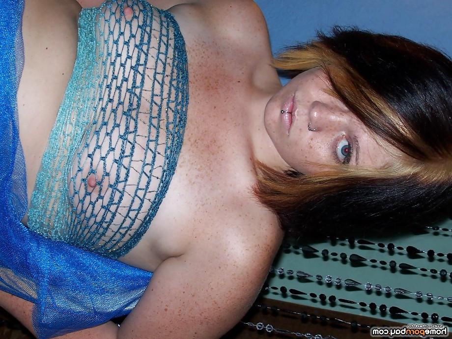 25P Cute and horny lesbians