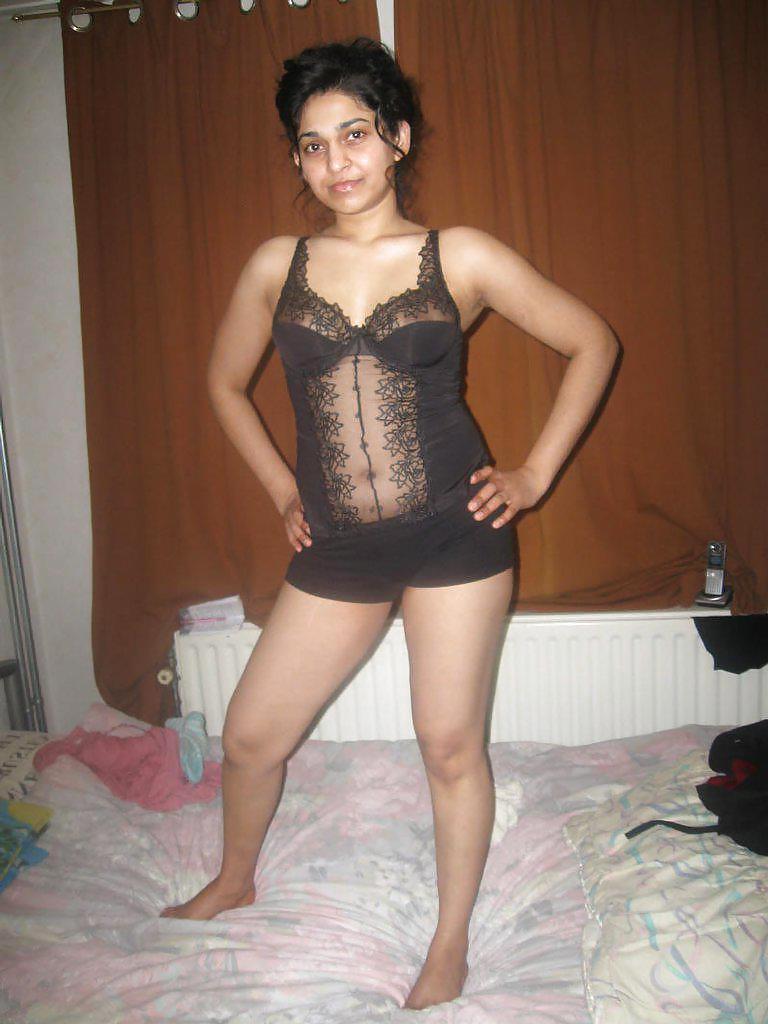 24P Hot Indian Desi Babe