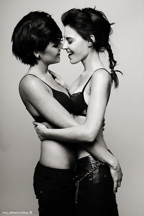 24P Lesbians 16!