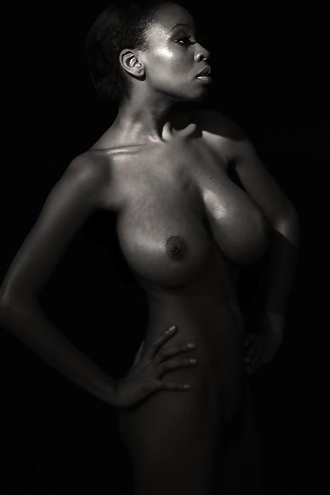 25P The Beauty of Retro Black and Ebony