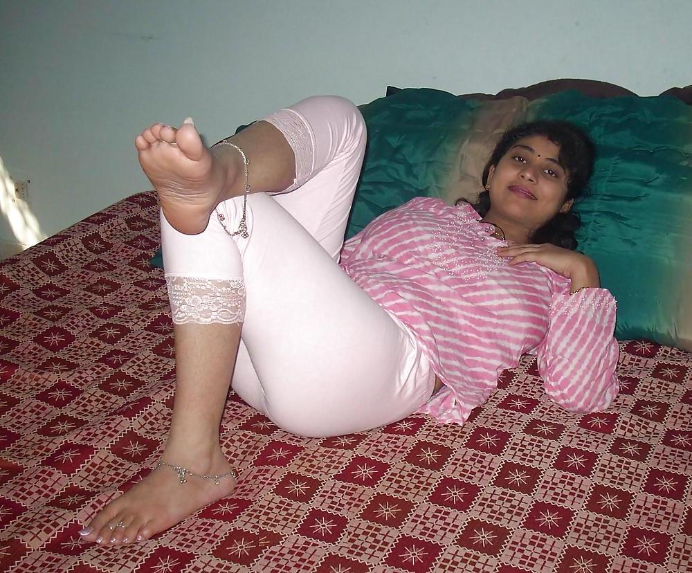 25P Hot desi girls