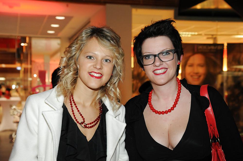 5P Old and young lesbians lovers...