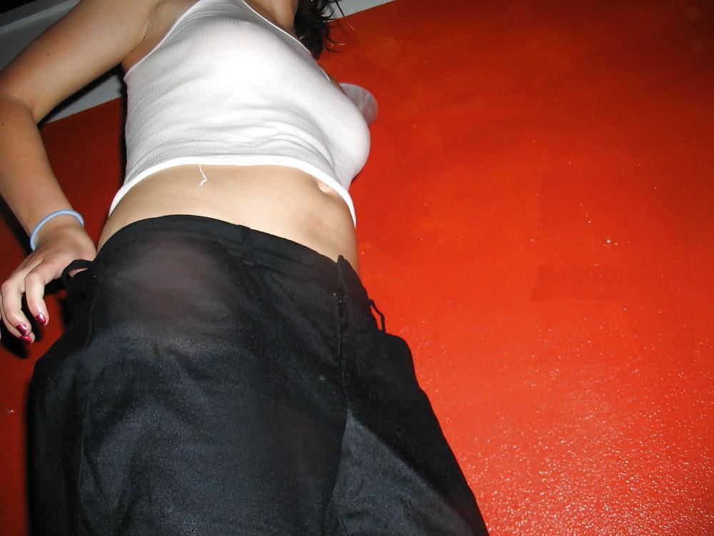25P Miss wet t-shirt contest
