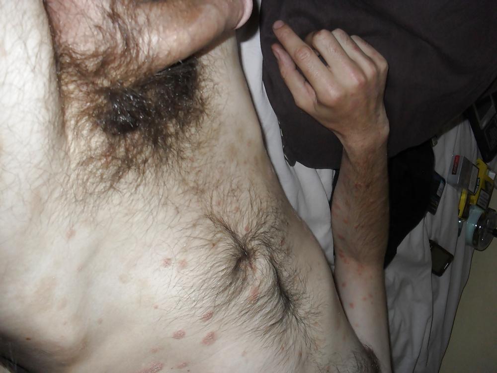 4P Horny guy loves licking pussy