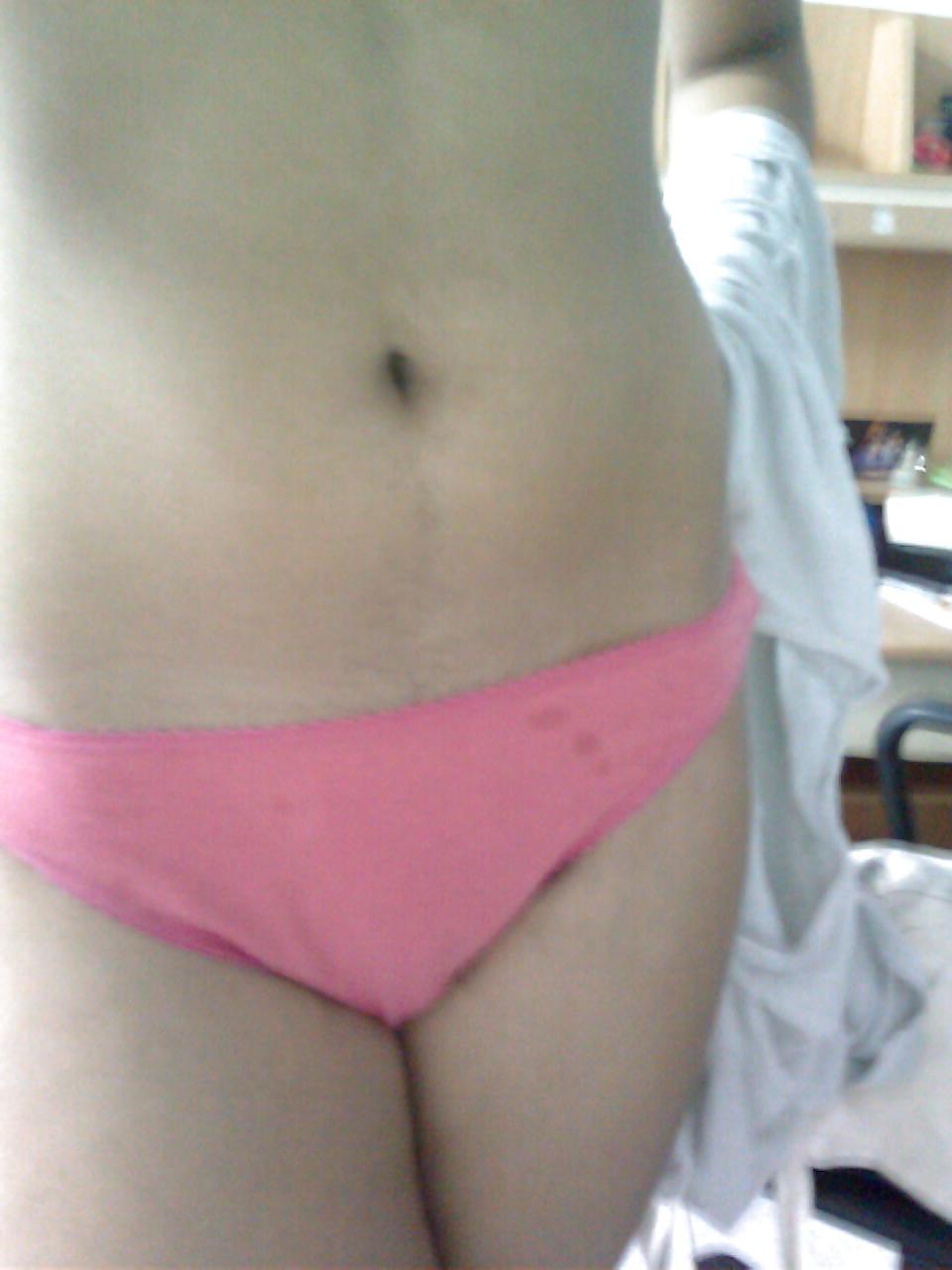 25P SL Girl Self Photo Shoot
