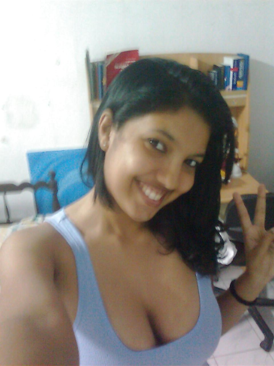 25P SL Girl Self Photo Shoot