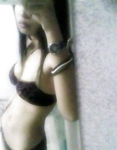 12P Horny Young Asian Self Pics!