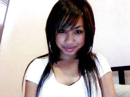 12P Horny Young Asian Self Pics!