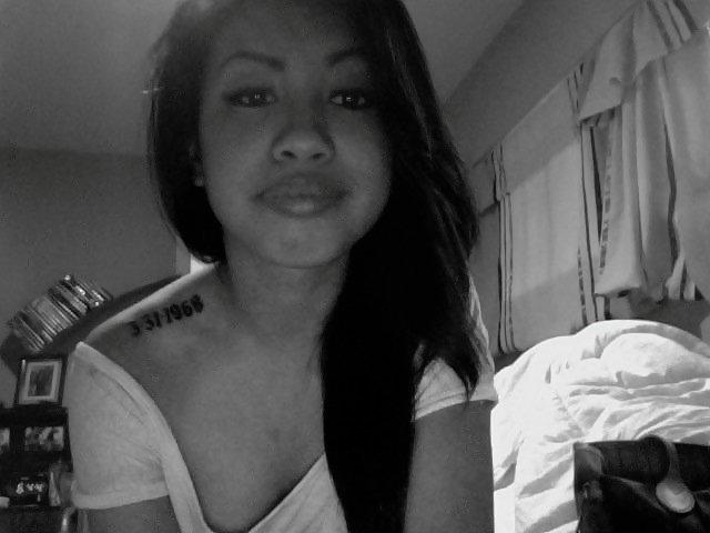 12P Horny Young Asian Self Pics!