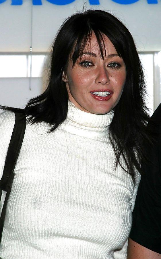 19P Shannen Doherty See-Thru