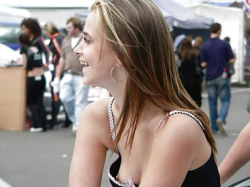 25P Upskirt and downblouse