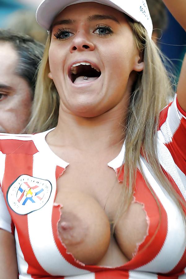25P Upskirt and downblouse