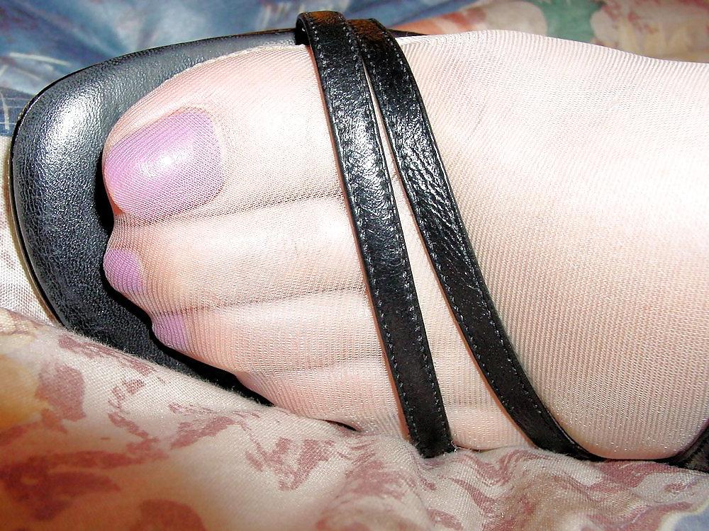 12P Feet, legs and nylon compilation