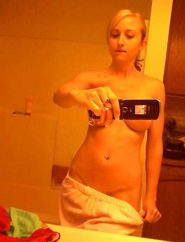 18P Self Taken Nude Amateurs 5