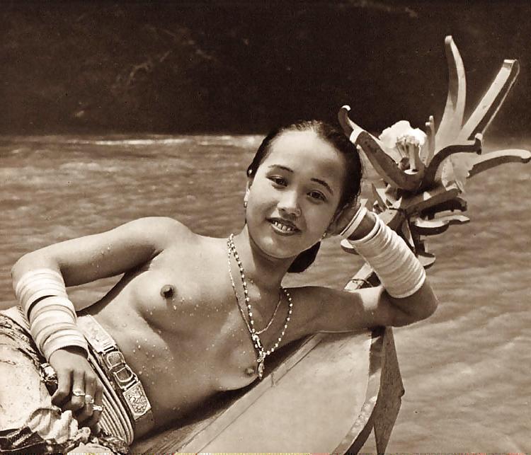 15P The Beauty of Vintage Indonesia