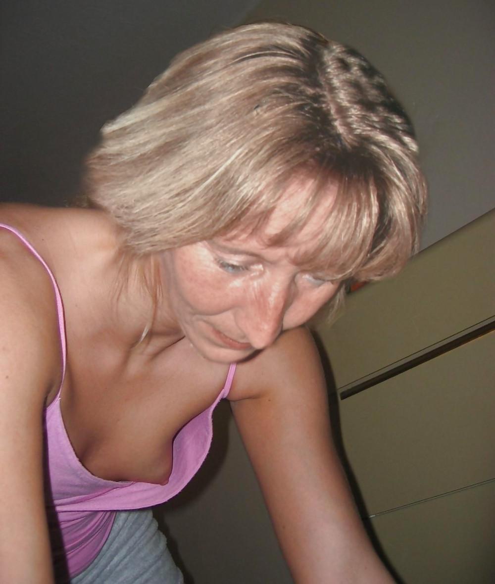 20P Downblouse and Nipple Slip 3