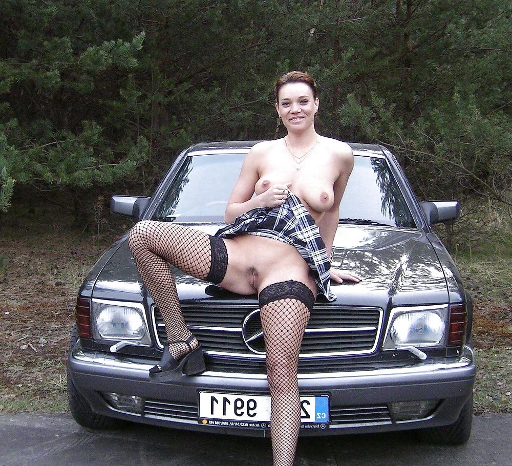 24P Amateur and MILFS Flashing 14
