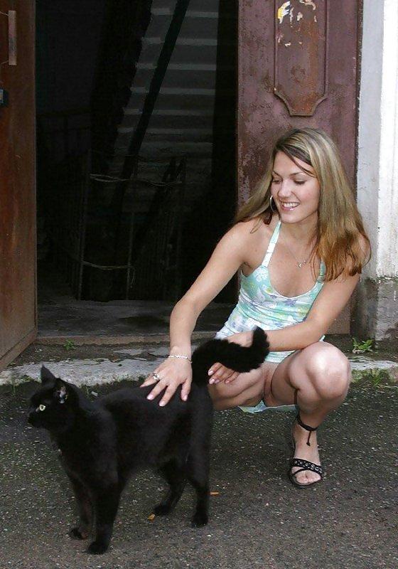 24P Amateur and MILFS Flashing 14